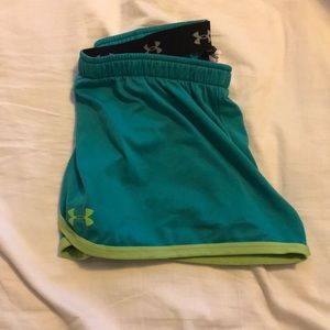 Under Armour shorts green